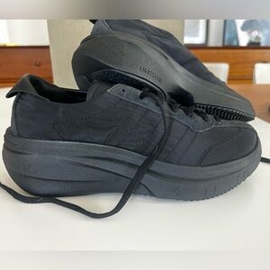 Y-3 SUBAYA triple black unisex sneakers, US size men’s 7,5-women’s 9,5